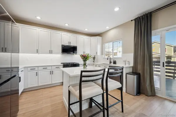 1099 Thornbury PL, Highlands Ranch, CO 80129