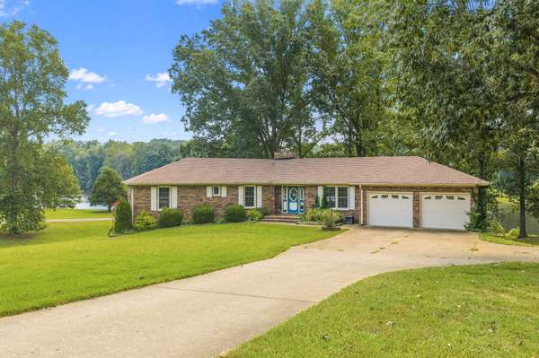 663 Asbury Rd, Camden, TN 38320