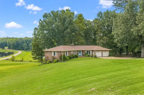 663 Asbury Rd, Camden, TN 38320