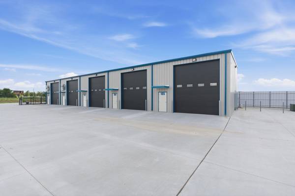 4659 S Rock Rd, Derby, KS 67037-9406