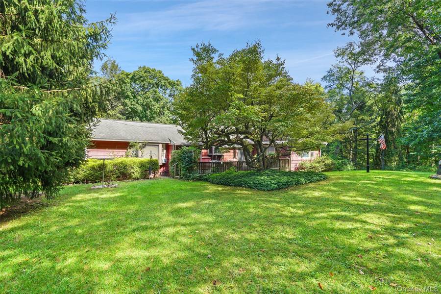 28 S Bedford RD, Pound Ridge, NY 10576