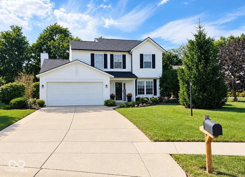 6 Candlewood CT, Brownsburg, IN 46112
