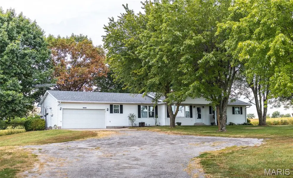 18435 Old Highway 67, Jerseyville, IL 62052