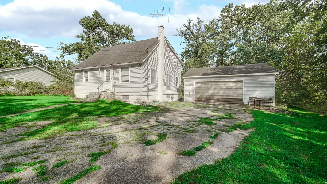 1942 S Colfax ST, Griffith, IN 46319