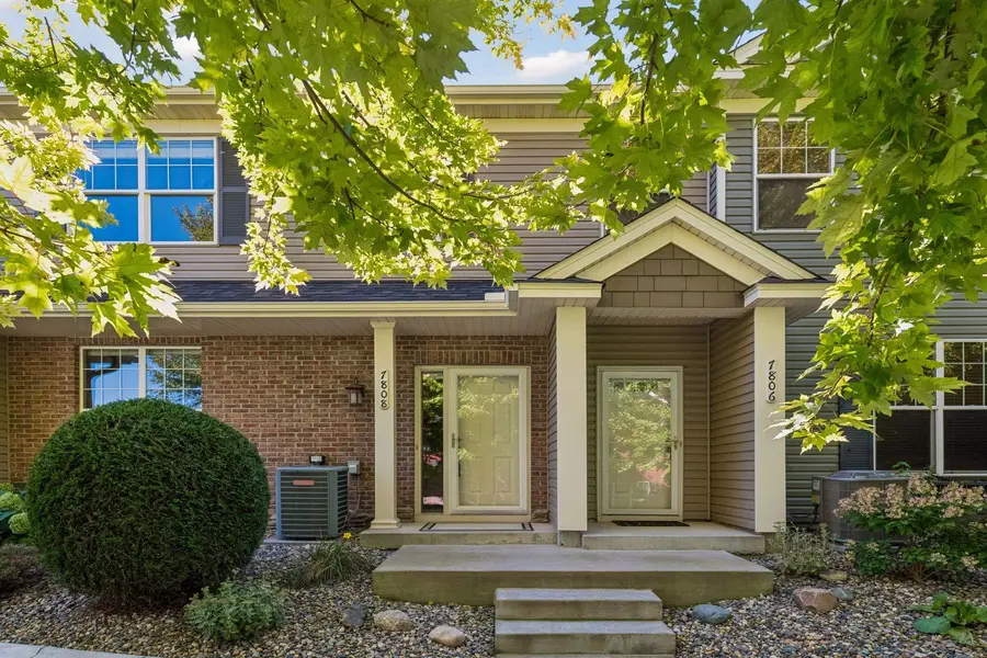 7808 Madelyn Creek DR, Victoria, MN 55386