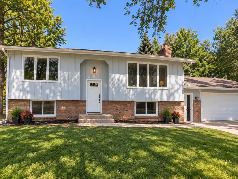 233 104th AVE NW, Coon Rapids, MN 55448