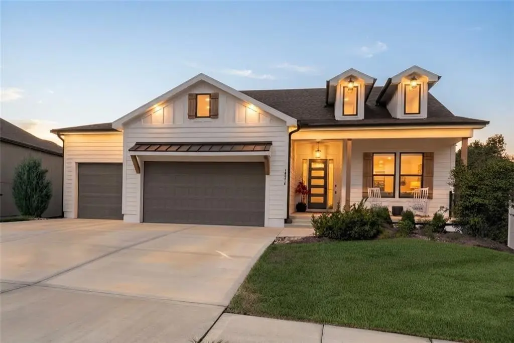 14172 S Red Bird ST, Olathe, KS 66061