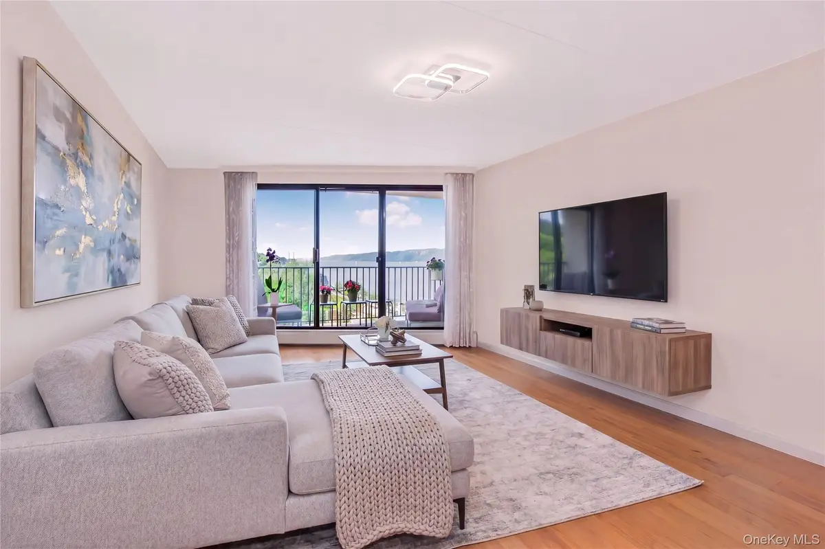 1155 Warburton AVE #3PR, Yonkers, NY 10701