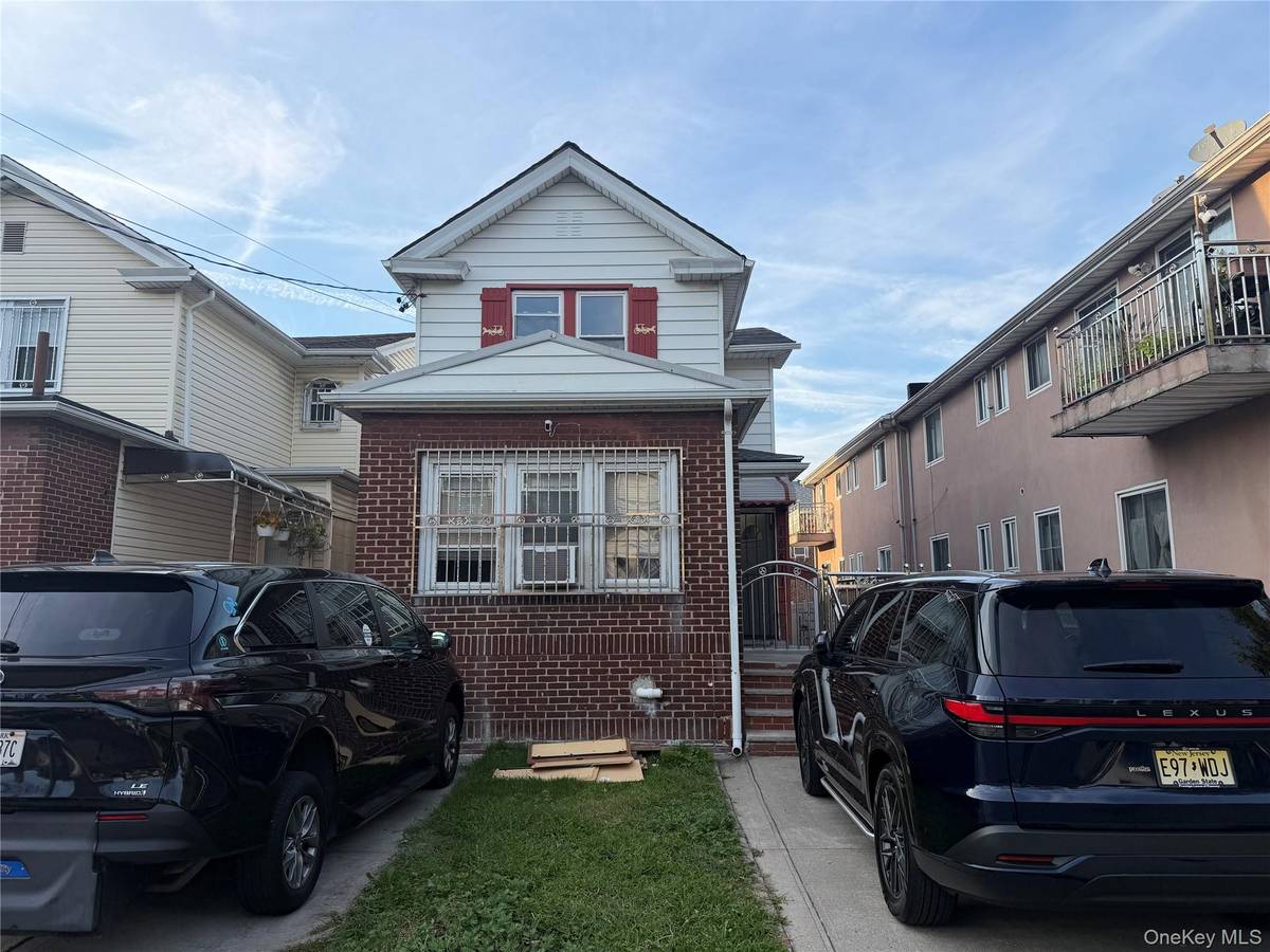 168-11 84th AVE, Jamaica, NY 11432