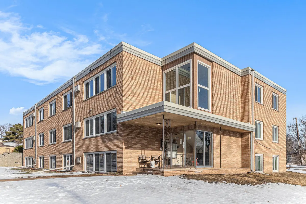 1900 Vincent AVE N, Minneapolis, MN 55411