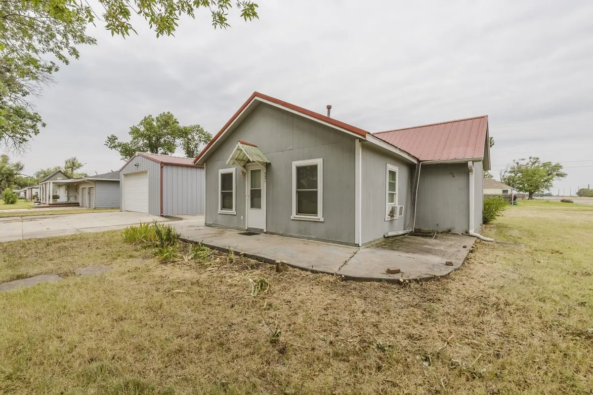 321 N Kansas Ave, Burrton, KS 67020