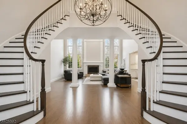 50 Sequoia Dr, Watchung Boro, NJ 07069