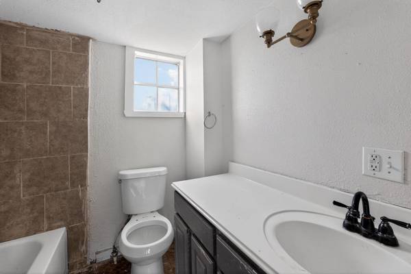 706 W 5th ST, Hearne, TX 77859