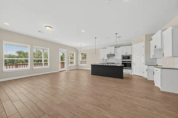 734 Treadwell LN, Kyle, TX 78640