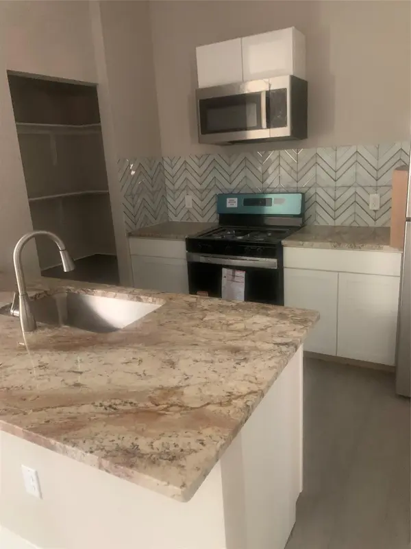 613B East 50th ST, Austin, TX 78751