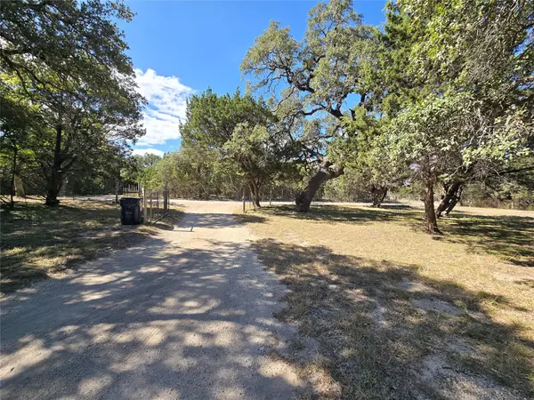 351 Live Oak TRL, Liberty Hill, TX 78642