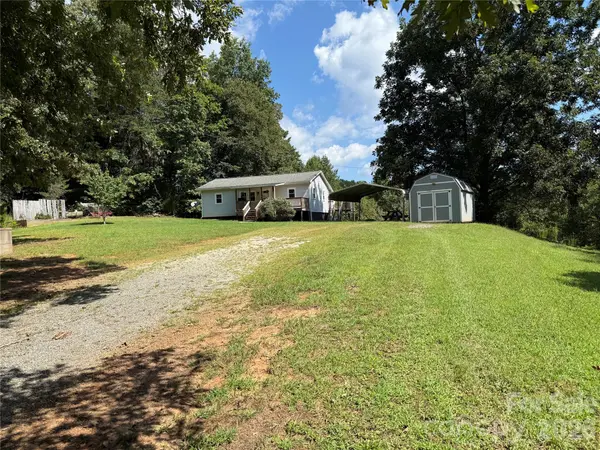 44 Oak Hill RD, Nebo, NC 28761