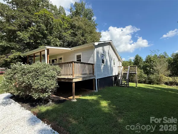 44 Oak Hill RD, Nebo, NC 28761