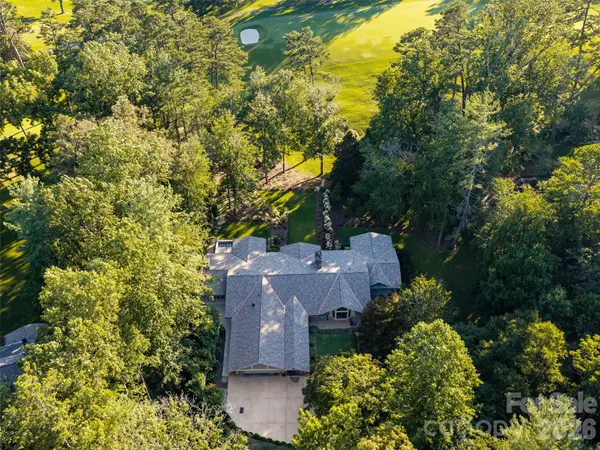 17 Amherst RD, Biltmore Forest, NC 28803