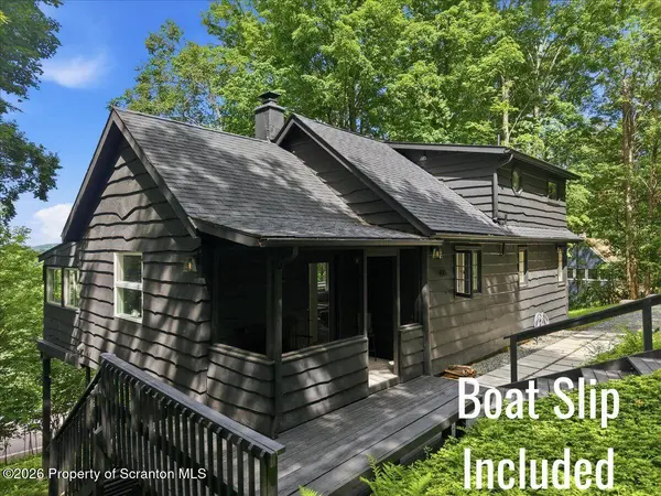 106 Bartleson Deer TRL, Greentown, PA 18426