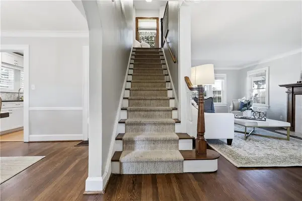 202 W Dartmouth RD, Kansas City, MO 64113