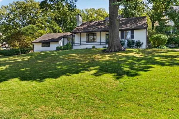 5115 Ward Pkwy, Kansas City, MO 64112