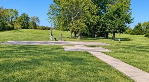 31480 Metcalf RD, Louisburg, KS 66053