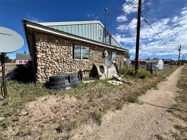 402 South, Silver Cliff, CO 81252
