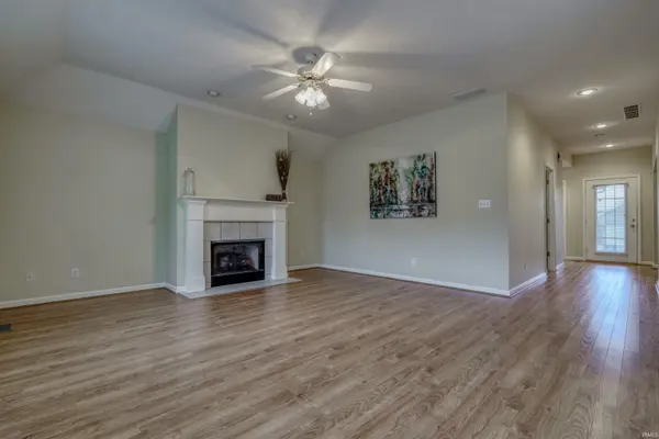 3014 Crescendo CT, Evansville, IN 47725
