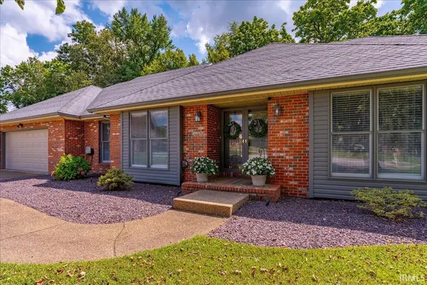 4199 Courtland DR, Newburgh, IN 47630