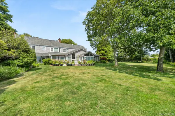 110 Elder RD, Islip, NY 11751