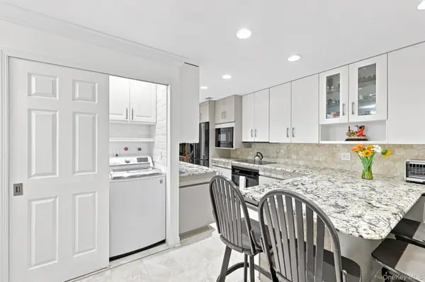 815 Colony DR, Hartsdale, NY 10530