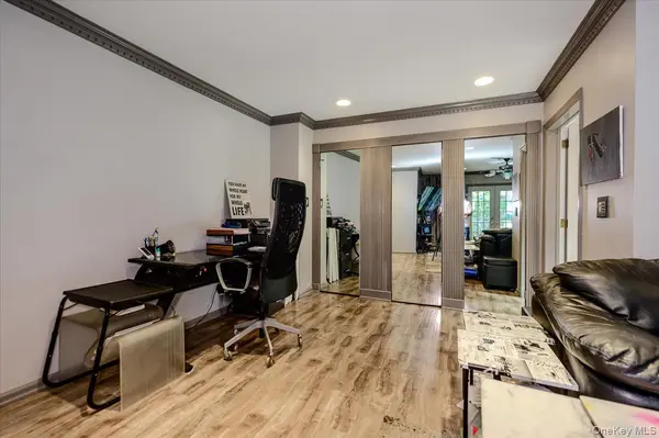 928 Northfield RD, Woodmere, NY 11598