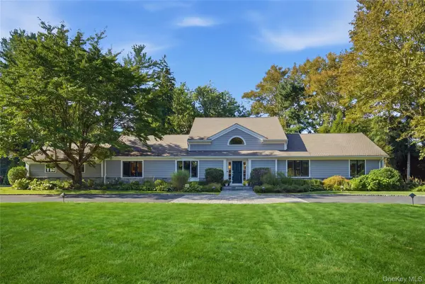 2 Meadow RD, Old Westbury, NY 11568