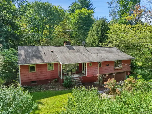 28 S Bedford RD, Pound Ridge, NY 10576