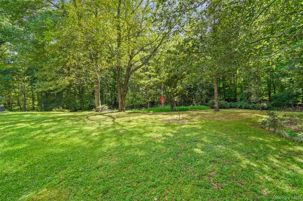 28 S Bedford RD, Pound Ridge, NY 10576