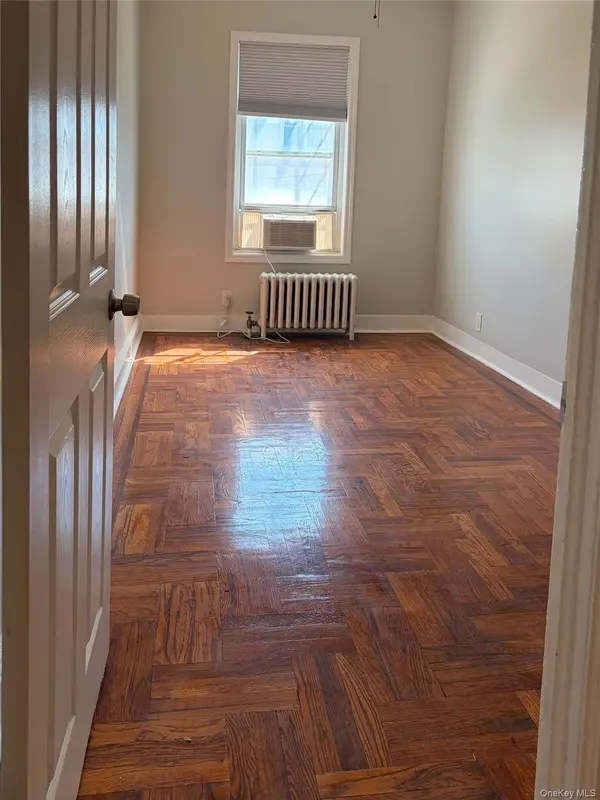 4735 38th ST, Long Island City, NY 11101