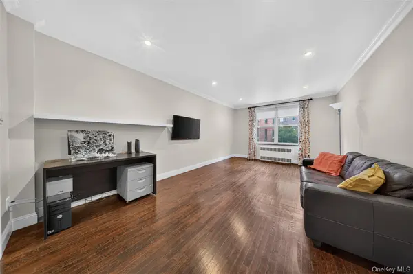 42-25 80th ST ##3R, Elmhurst, NY 11373