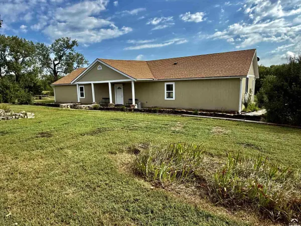 19812 S Stanley RD, Quenemo, KS 66528