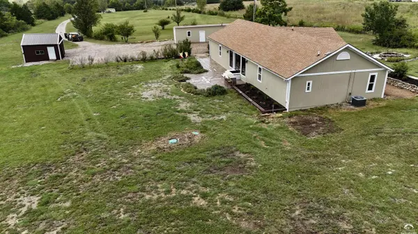 19812 S Stanley RD, Quenemo, KS 66528