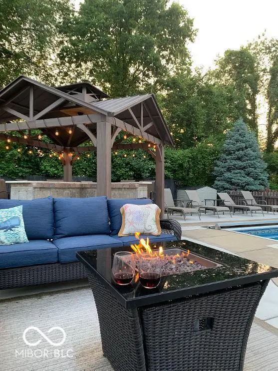6 Candlewood CT, Brownsburg, IN 46112
