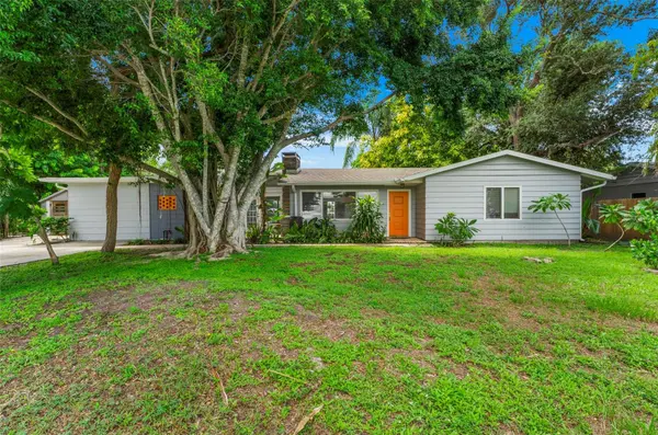 2488 DAVIS BLVD, Sarasota, FL 34237