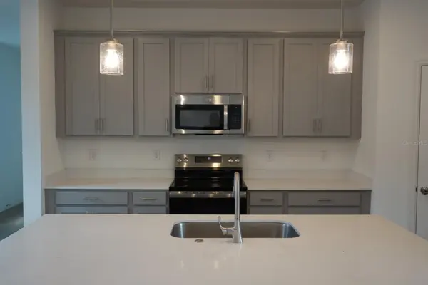 1848 SHADOW BOX BND, St Cloud, FL 34771