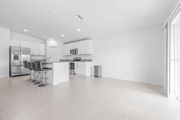 5182 FIDDLE FIG AVE, Wimauma, FL 33598