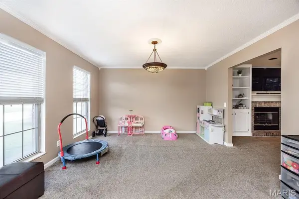 1236 Larkspur DR, Mascoutah, IL 62258