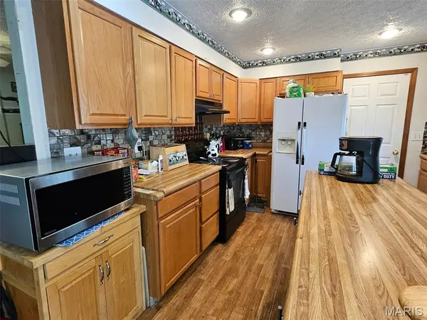 14005 Cairo LN, Dixon, MO 65459