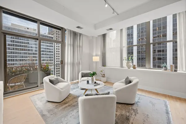 212 W WASHINGTON ST #1705, Chicago, IL 60606
