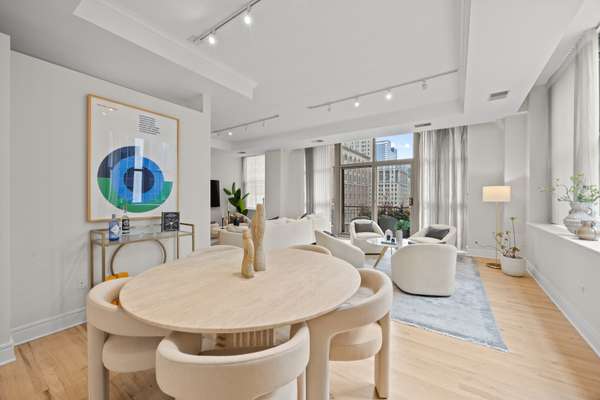 212 W WASHINGTON ST #1705, Chicago, IL 60606