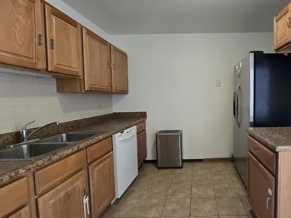 4800 S Lake Park AVE #206, Chicago, IL 60615