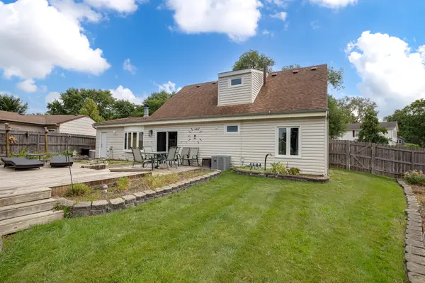 8196 Dartmouth LN, Hanover Park, IL 60133